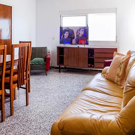 Apartamento Cozy In With Kitchen